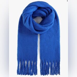 Elegant Blue Scarf